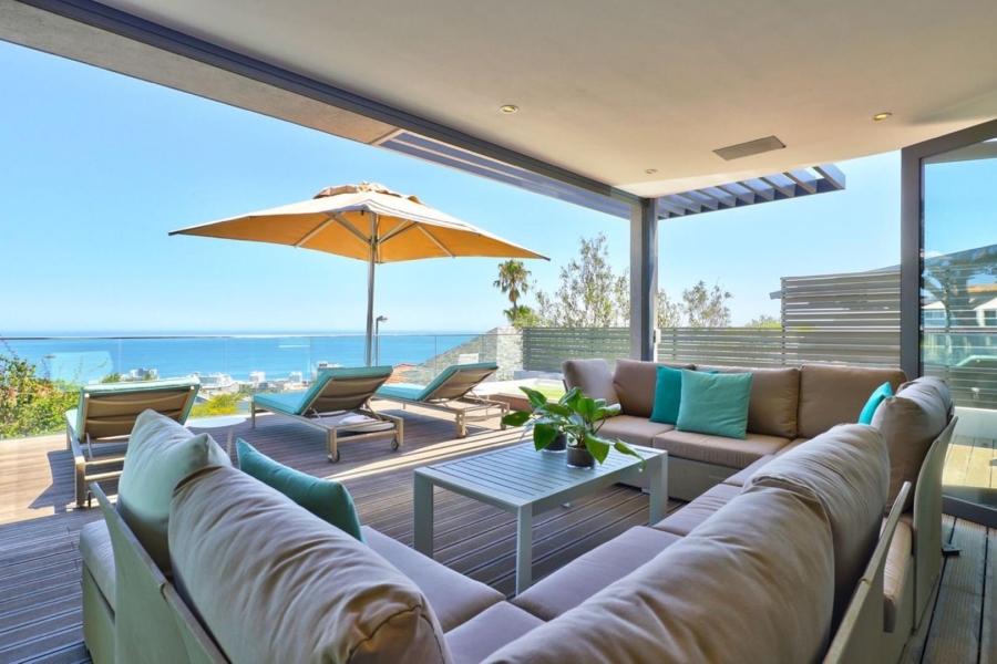 5 Bedroom Property for Sale in Fresnaye Western Cape